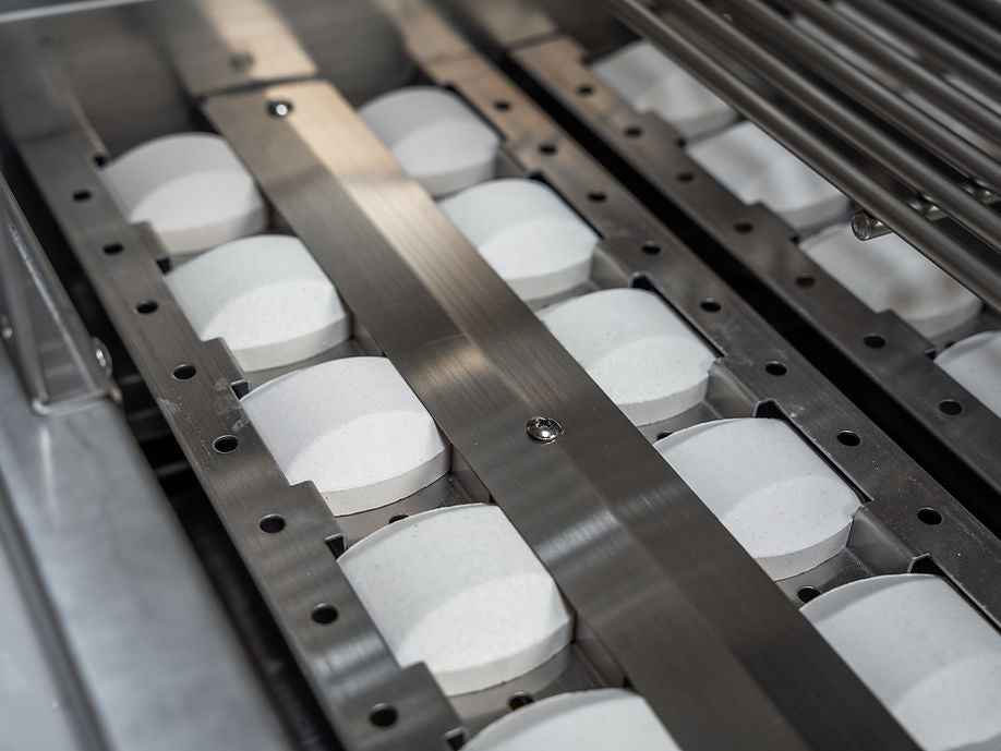 KoKoMo Outdoor Kitchen Island with Fire Feature – 7'6"x9'