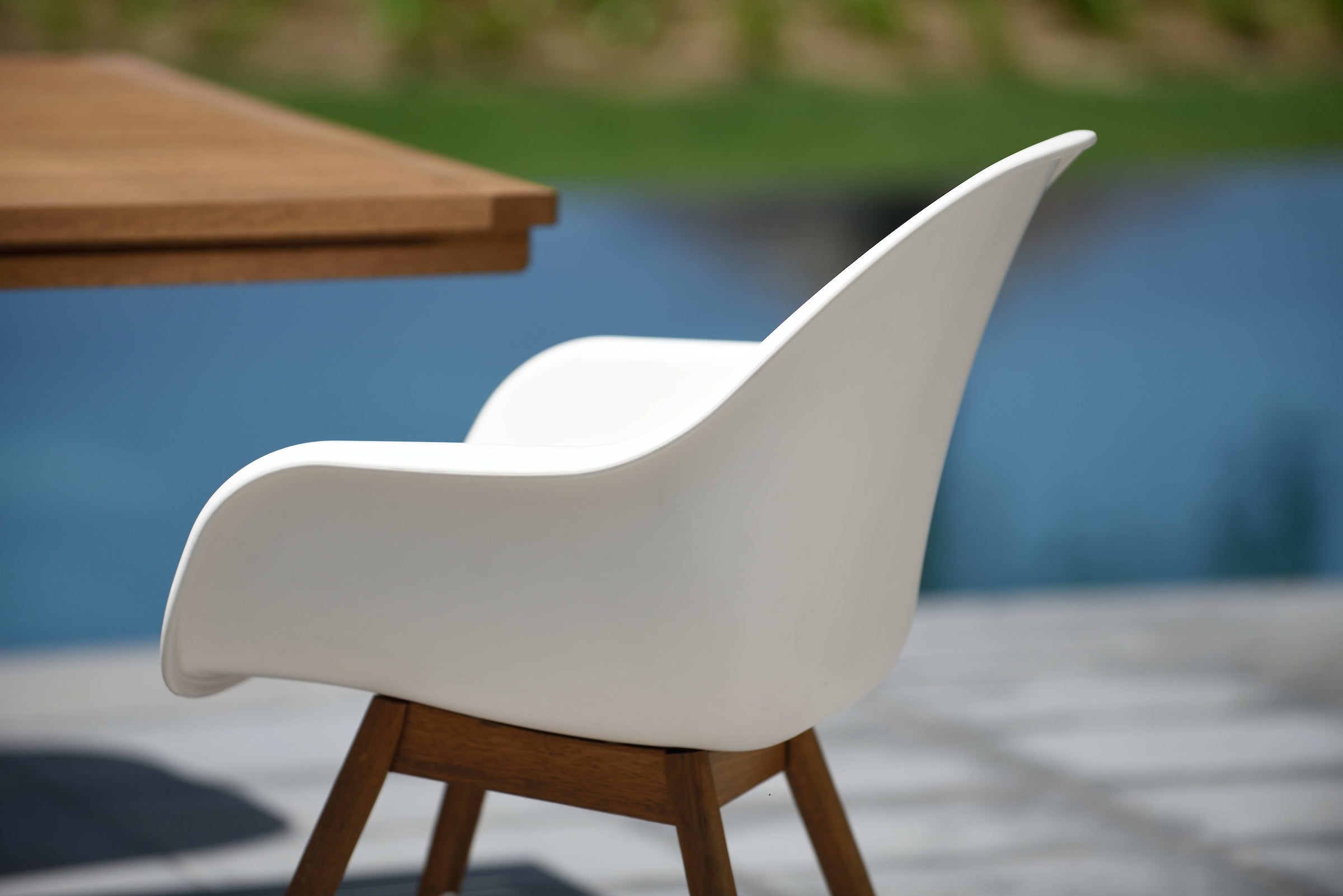 Rinjani Rectangular Table and 6 ChamonixArm Chair