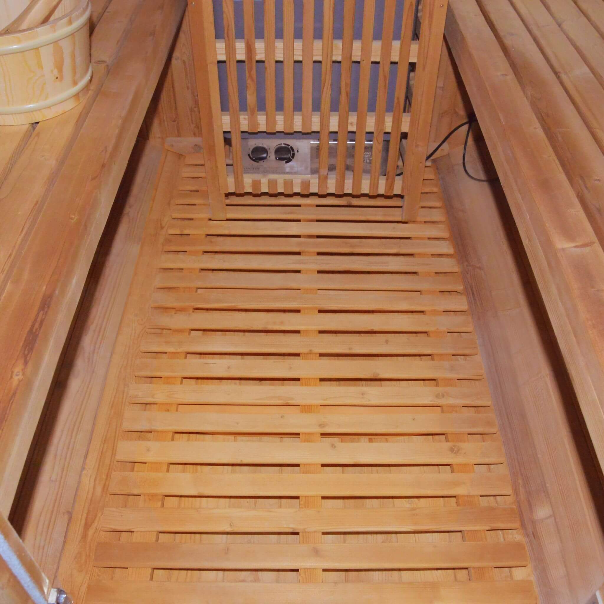 Thermora Ignite Large Premium American White Oak Outdoor Wooden Barrel Sauna With 4.5KW Sauna Heater (SAK45968)