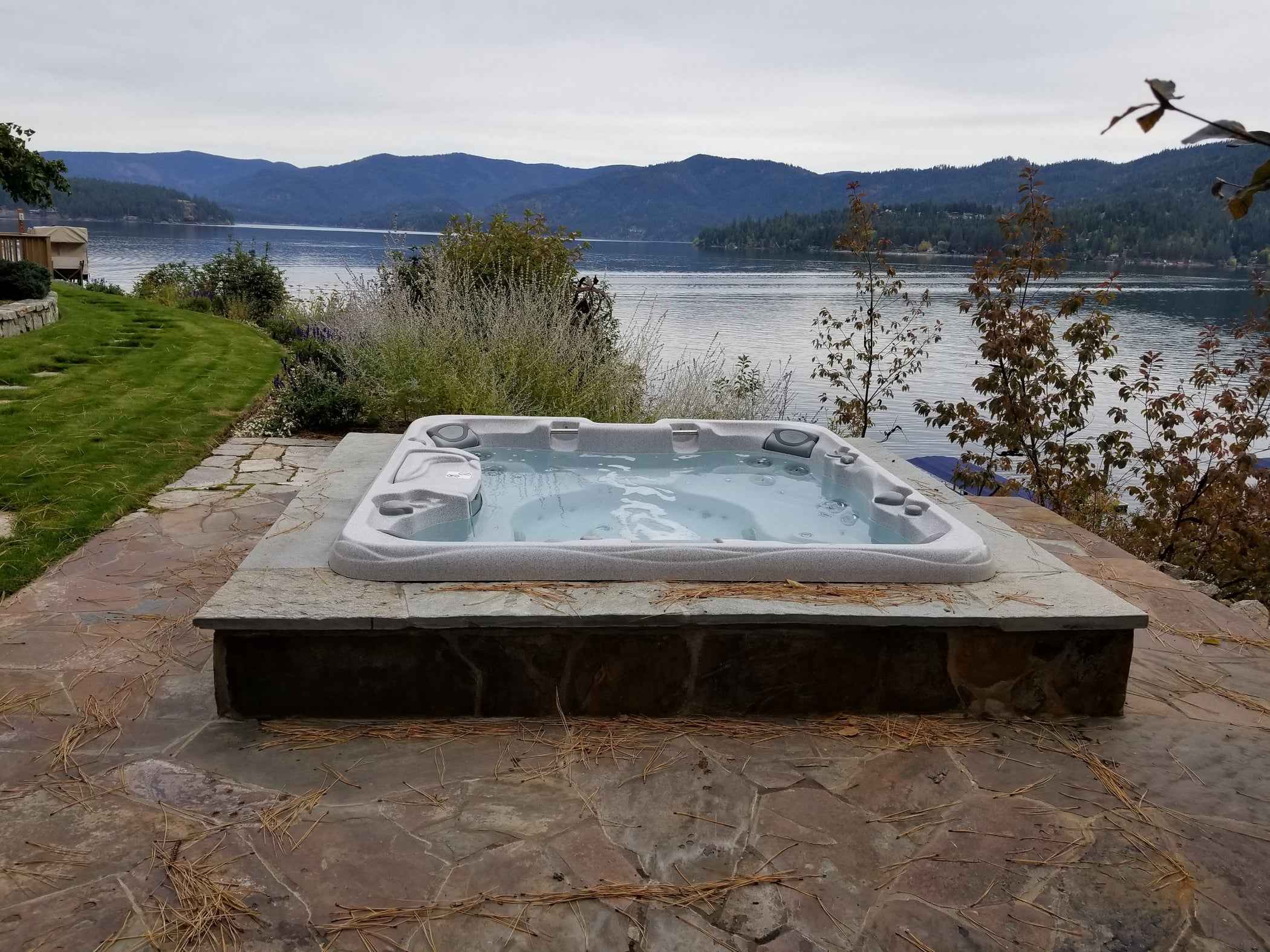 Aspen Spas El Dorado Hot Tub - 5-Person Deep Comfort for Full-Body Hydrotherapy