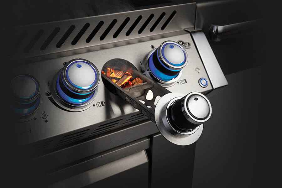 Napoleon Gas Grill - Built-in Prestige PRO™ 825 with Infrared Rear Burner