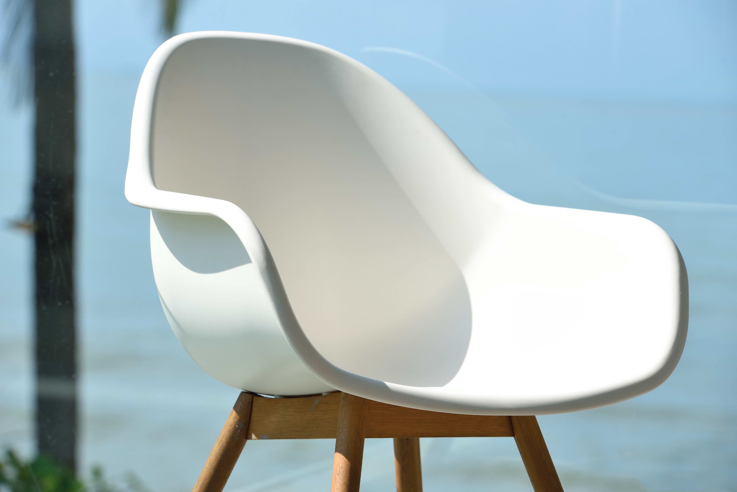 Rinjani Rectangular Table and 6 ChamonixArm Chair