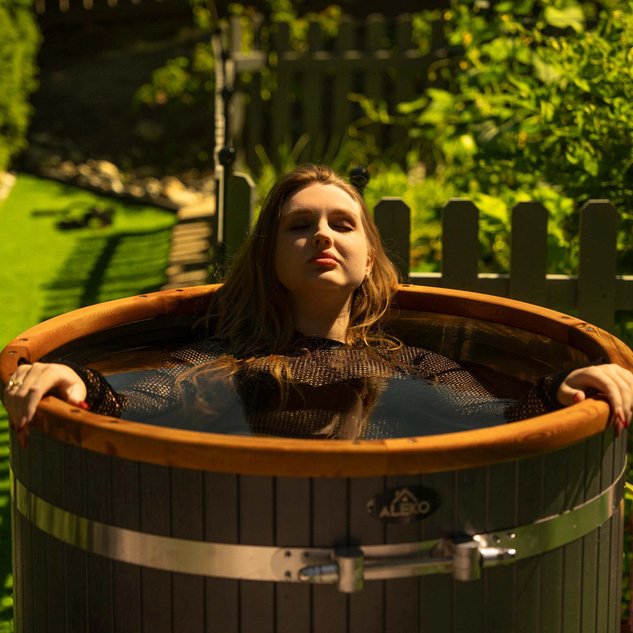 Lumina Outdoor Wooden Ice Bath Cold Plunge Tub | 118 Gallon Water Capacity | 37.5" x 33.25"