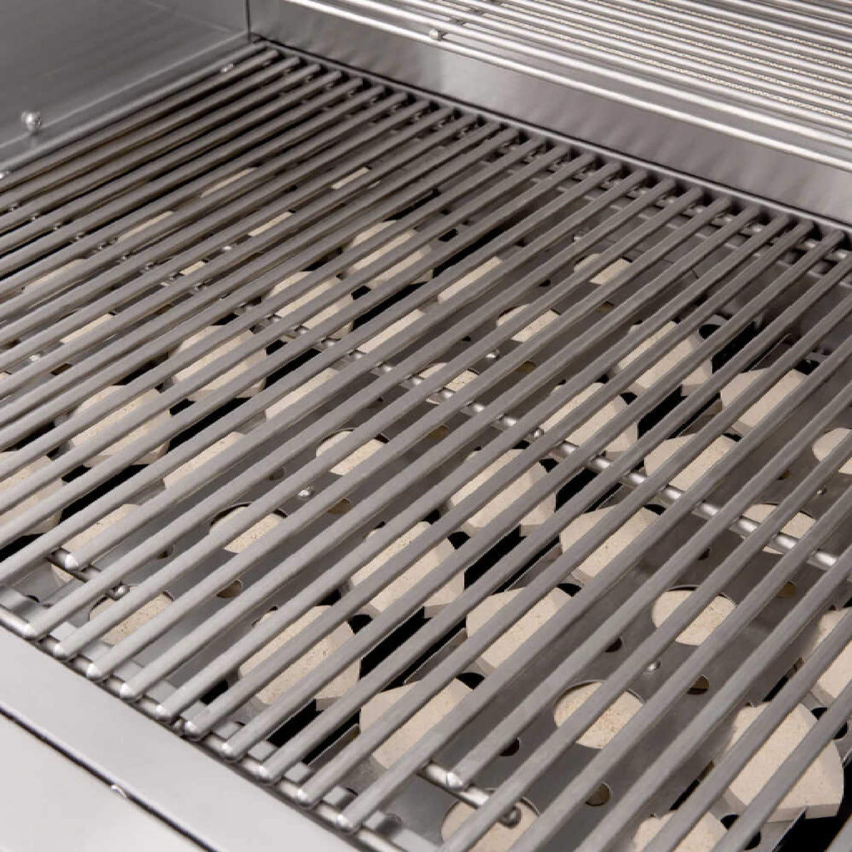 Summerset Sizzler Built-In Propane Gas Grill [SIZ25/32/40] (SAK71502)